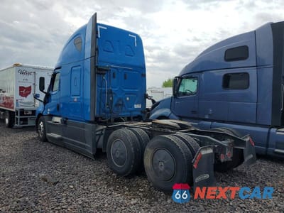 Trzecie zdjęcie samochodu z tyłu: 2023 FREIGHTLINER CASCADIA 126 SEMI TRUCK VIN:1FUJHHDR0PLUE6750 - miniatura