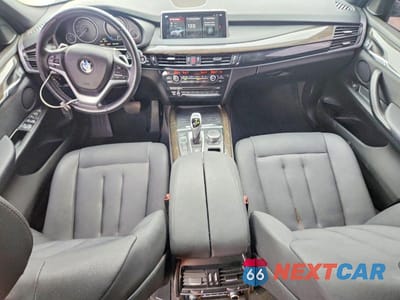 Zdjęcie 8 z 13 samochodu: 2018 BMW X5 SDRIVE35I VIN:5UXKR2C54J0Z20909 - miniatura