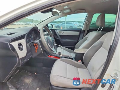 Zdjęcie 7 z 12 samochodu: 2018 TOYOTA COROLLA VIN:5YFBURHE1JP757689 - miniatura