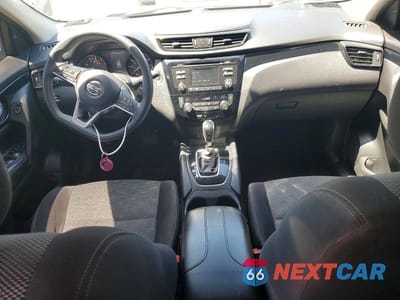 Zdjęcie 8 z 13 samochodu: 2018 NISSAN ROGUE SPORT SV VIN:JN1BJ1CP3JW194917 - miniatura