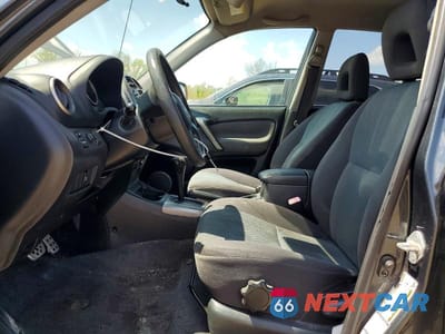 Zdjęcie 7 z 13 samochodu: 2005 TOYOTA RAV4 BASE VIN:JTEHD20V850046967 - miniatura