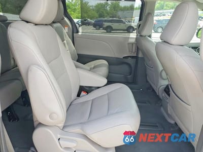 Zdjęcie 11 z 13 samochodu: 2019 TOYOTA SIENNA XLE 7-PASSENGER VIN:5TDDZ3DC9KS219911 - miniatura