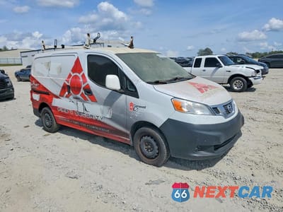 Czwarte zdjęcie samochodu z boku: 2018 NISSAN NV200 SV VIN:3N6CM0KN5JK702932 - miniatura