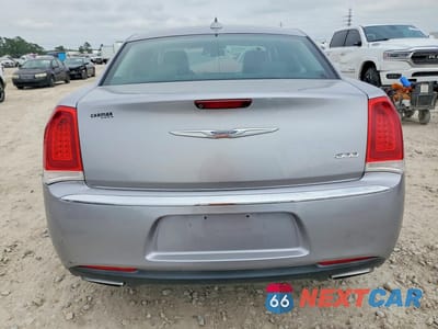 Zdjęcie 6 z 12 samochodu: 2015 CHRYSLER 300 LIMITED VIN:2C3CCAAGXFH859210 - miniatura