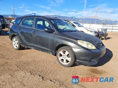 Czwarte zdjęcie samochodu z boku: 2005 TOYOTA MATRIX XR VIN:2T1KR32E25C333273 - miniatura