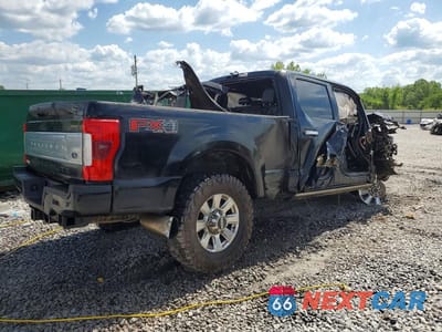 Trzecie zdjęcie samochodu z tyłu: 2017 FORD F250 SUPER DUTY VIN:1FT7W2BT9HEE16689 - miniatura
