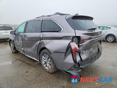 Drugie zdjęcie samochodu z przodu: 2024 TOYOTA SIENNA LE 8-PASSENGER VIN:5TDKSKFC7RS142615 - miniatura