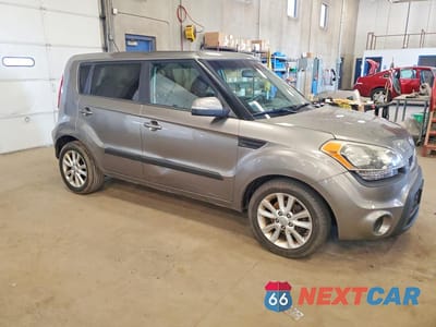 Czwarte zdjęcie samochodu z boku: 2012 KIA SOUL + VIN:KNDJT2A65C7456954 - miniatura