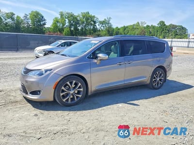 2017 CHRYSLER PACIFICA LIMITED 2C4RC1GG8HR643298 - główne zdjęcie licytacji z USA - miniatura