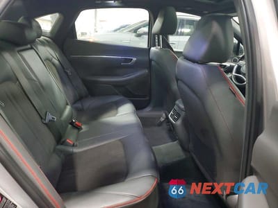 Zdjęcie 10 z 12 samochodu: 2023 HYUNDAI SONATA SEL PLUS VIN:KMHL44J20PA279104 - miniatura