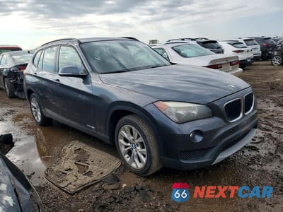 Czwarte zdjęcie samochodu z boku: 2013 BMW X1 XDRIVE28I VIN:WBAVL1C52DVR91394 - miniatura