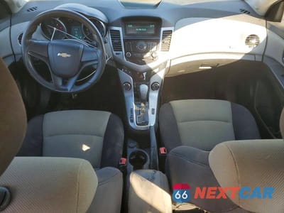 Zdjęcie 8 z 13 samochodu: 2012 CHEVROLET CRUZE LS VIN:1G1PC5SH7C7323388 - miniatura