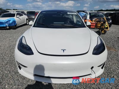 Piąte zdjęcie samochodu w środku: 2023 TESLA MODEL 3 VIN:5YJ3E1EA5PF563773 - miniatura