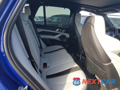 Zdjęcie 10 z 12 samochodu: 2021 BMW X5 M VIN:5YMJU0C06M9F60556 - miniatura