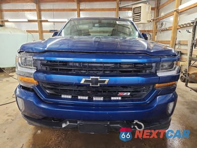 Piąte zdjęcie samochodu w środku: 2019 CHEVROLET SILVERADO LD K1500 LT VIN:2GCVKPEC8K1191203 - miniatura