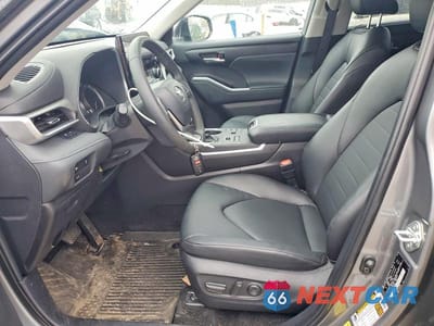 Zdjęcie 7 z 14 samochodu: 2025 TOYOTA HIGHLANDER XLE VIN:5TDKDRBH9SS591451 - miniatura