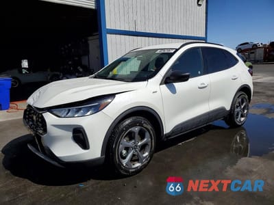 2026 FORD ESCAPE ST LINE 1FMCU9MN0TUA32225 - główne zdjęcie licytacji z USA - miniatura