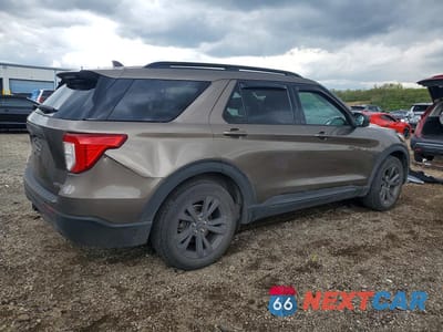 Trzecie zdjęcie samochodu z tyłu: 2021 FORD EXPLORER XLT VIN:1FMSK8DH6MGB09914 - miniatura
