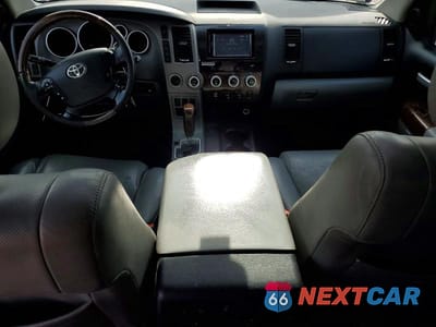 Zdjęcie 8 z 12 samochodu: 2011 TOYOTA TUNDRA CREWMAX LIMITED VIN:5TFHW5F14BX198025 - miniatura