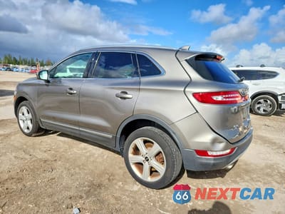 Drugie zdjęcie samochodu z przodu: 2017 LINCOLN MKC PREMIERE VIN:5LMCJ1D93HUL68372 - miniatura