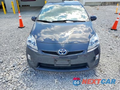 Piąte zdjęcie samochodu w środku: 2011 TOYOTA PRIUS TWO VIN:JTDKN3DUXB1416076 - miniatura