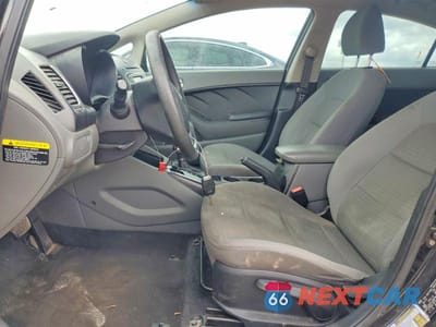 Zdjęcie 7 z 12 samochodu: 2017 KIA FORTE LX VIN:3KPFL4A72HE120776 - miniatura