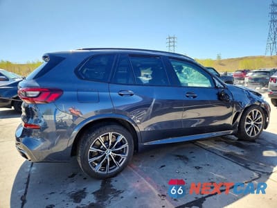 Trzecie zdjęcie samochodu z tyłu: 2021 BMW X5 M50I VIN:5UXJU4C07M9F17469 - miniatura