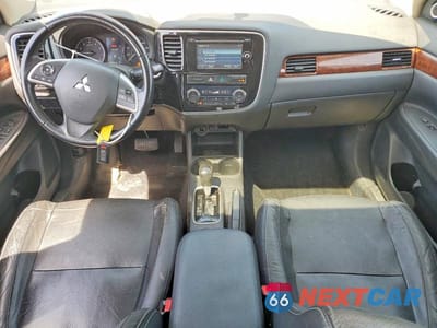 Zdjęcie 8 z 13 samochodu: 2014 MITSUBISHI OUTLANDER SE VIN:JA4AD3A33EZ002521 - miniatura