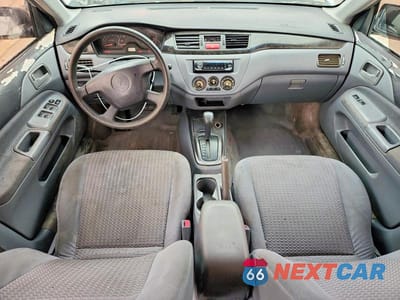 Zdjęcie 8 z 12 samochodu: 2002 MITSUBISHI LANCER ES VIN:JA3AJ26E02U016905 - miniatura