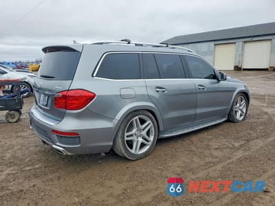 Trzecie zdjęcie samochodu z tyłu: 2015 MERCEDES-BENZ GL 550 4MATIC VIN:4JGDF7DE3FA461755 - miniatura