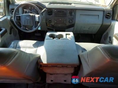 Zdjęcie 8 z 12 samochodu: 2013 FORD F450 SUPER DUTY FLATBED TRUCK VIN:1FD0W4GY6DEB65850 - miniatura