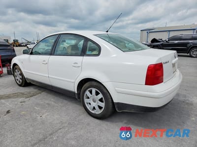 Drugie zdjęcie samochodu z przodu: 1999 VOLKSWAGEN PASSAT GLX VIN:WVWPD63B0XE491640 - miniatura