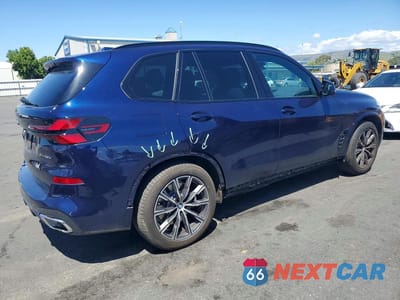 Trzecie zdjęcie samochodu z tyłu: 2025 BMW X5 XDRIVE50E VIN:5UX43EU09S9Z63380 - miniatura