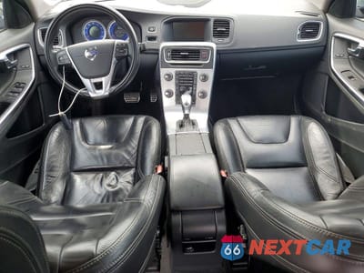 Zdjęcie 8 z 12 samochodu: 2013 VOLVO S60 T6 VIN:YV1902FH5D2187255 - miniatura