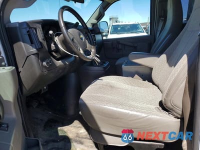 Zdjęcie 7 z 12 samochodu: 2019 CHEV EXPRESS G2500 VIN:1GCWGAFP2K1367866 - miniatura