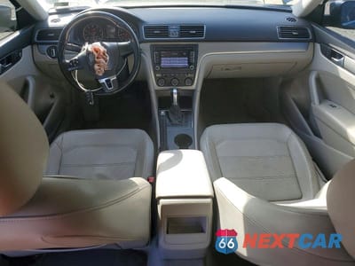 Zdjęcie 8 z 12 samochodu: 2015 VOLKSWAGEN PASSAT S VIN:1VWAT7A34FC097107 - miniatura