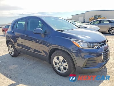 Czwarte zdjęcie samochodu z boku: 2019 CHEVROLET TRAX LS VIN:3GNCJKSB8KL167207 - miniatura