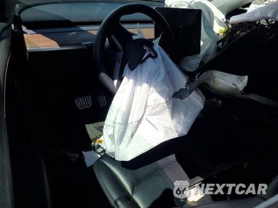 Zdjęcie 8 z 12 samochodu: 2025 TESLA MODEL Y VIN:7SAYGDEF4SF216539 - miniatura
