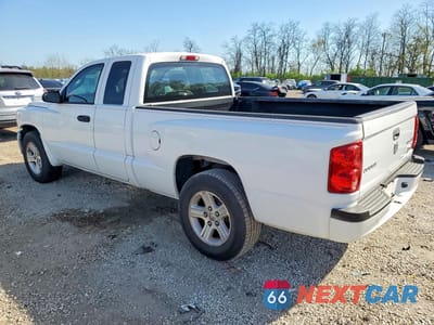 Drugie zdjęcie samochodu z przodu: 2010 DODGE DAKOTA SXT VIN:1D7CE3BKXAS151079 - miniatura