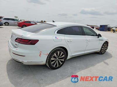 Trzecie zdjęcie samochodu z tyłu: 2019 VOLKSWAGEN ARTEON SE VIN:WVWBR7AN0KE000670 - miniatura