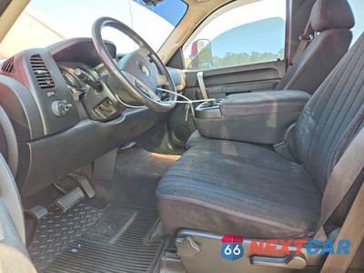 Zdjęcie 7 z 11 samochodu: 2010 CHEVROLET SILVERADO K1500 LT VIN:1GCSKSE3XAZ189299 - miniatura