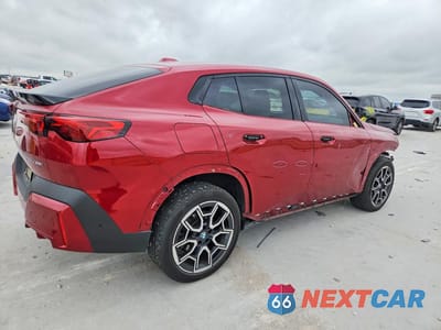 Trzecie zdjęcie samochodu z tyłu: 2024 BMW X2 XDRIVE28I VIN:WBX63GM09R5010985 - miniatura