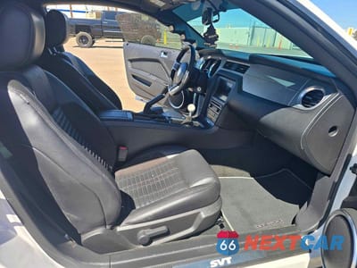 Piąte zdjęcie samochodu w środku: 2012 FORD MUSTANG SHELBY GT500 VIN:1ZVBP8JS6C5249507 - miniatura