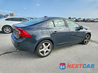 Trzecie zdjęcie samochodu z tyłu: 2012 VOLVO S60 T5 VIN:YV1622FS0C2092917 - miniatura
