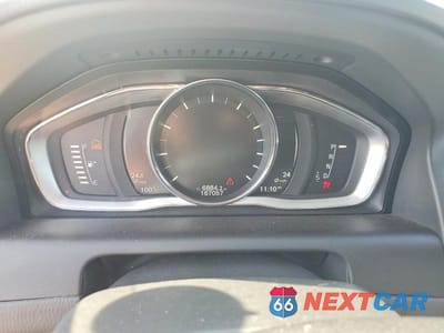 Zdjęcie 9 z 12 samochodu: 2017 VOLVO XC60 T5 INSCRIPTION VIN:YV440MRU8H2223298 - miniatura