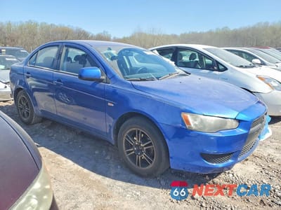 Czwarte zdjęcie samochodu z boku: 2009 MITSUBISHI LANCER ES VIN:JA3AU26U09U018131 - miniatura