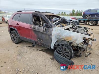 Czwarte zdjęcie samochodu z boku: 2021 JEEP CHEROKEE LATITUDE LUX VIN:1C4PJMMX0MD188995 - miniatura