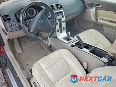 Zdjęcie 8 z 12 samochodu: 2011 VOLVO C70 T5 VIN:YV1672MC6BJ116882 - miniatura