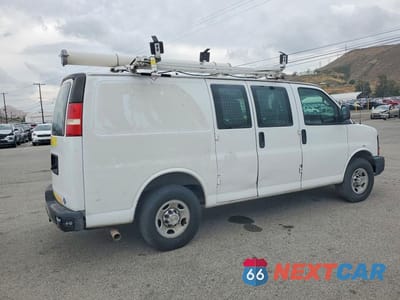 Trzecie zdjęcie samochodu z tyłu: 2013 CHEVROLET EXPRESS 2500 CARGO UTILITY / SERVICE VAN VIN:1GCWGFCB2D1902493 - miniatura