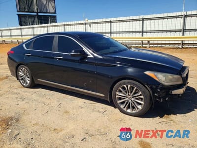 Czwarte zdjęcie samochodu z boku: 2015 HYUNDAI GENESIS 3.8L VIN:KMHGN4JE5FU036507 - miniatura